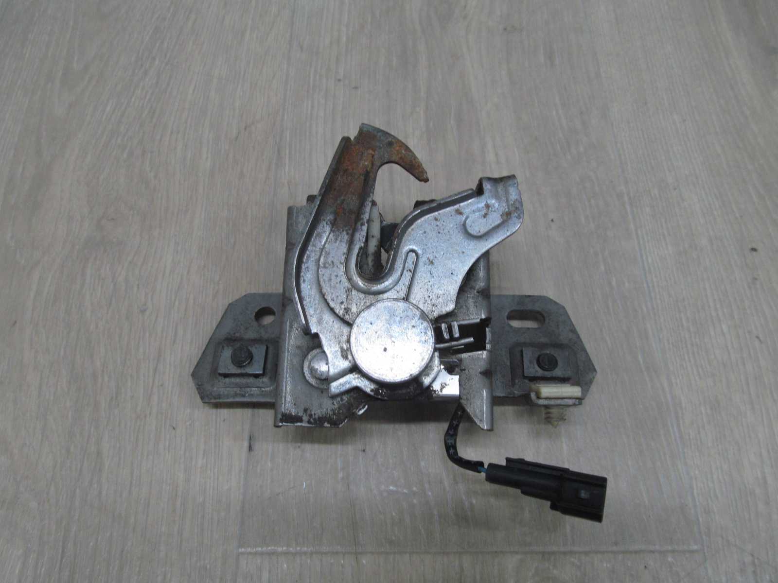 VOLVO C70 06-13 ZAMEK MASKI 30716530 30716529
