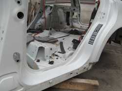 VOLVO V50 04-13 PROG SLUPEK POSZYCIE LEWY 614-46