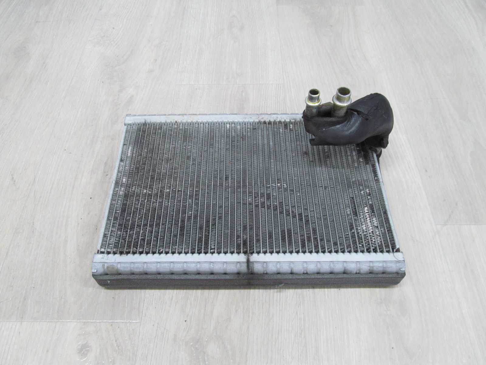 VOLVO S40 V50 C70 PAROWNIK NAGRZEWNICA KLIMATYZACJI 07J10C2-285 04-12