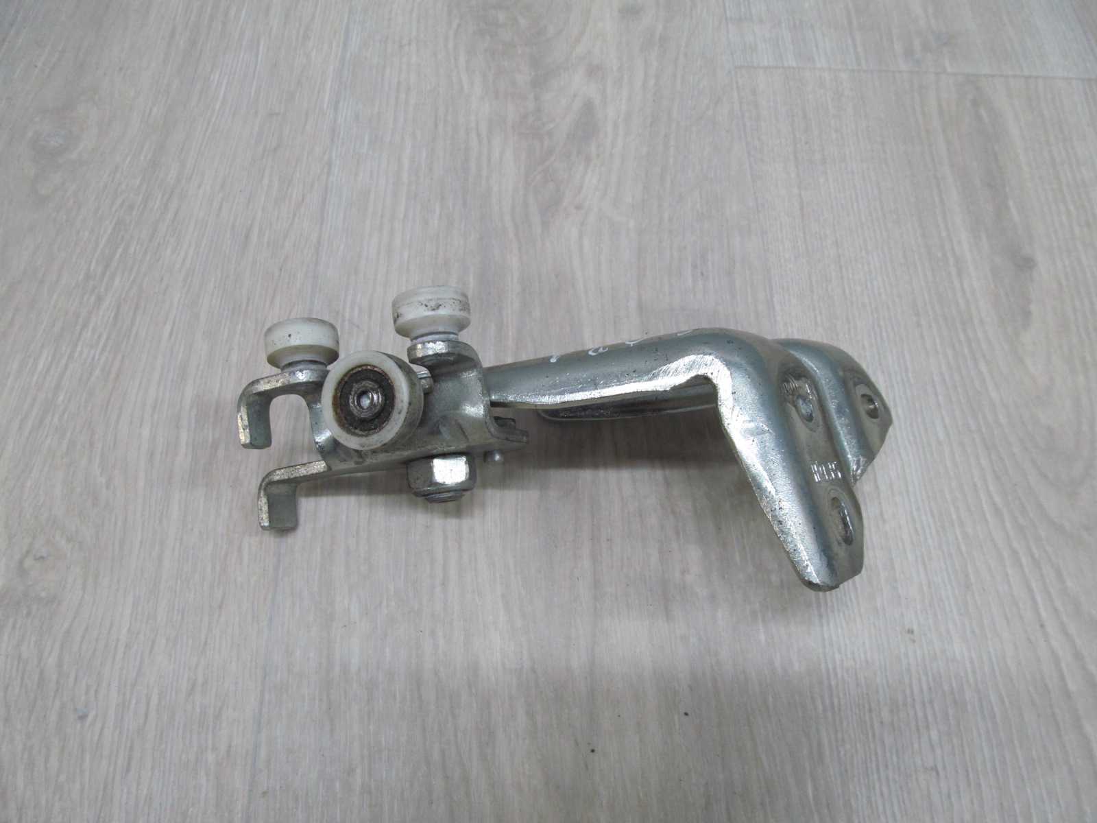 DUCATO BOXER JUMPER 14-20 ROLKA WOZEK DRZWI PRZESUWNYCH BOCZNYCH LEWYCH
