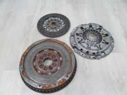 VOLVO C30 V50 S60 V70 S80 2.4 20V 2.5 T5 SPRZEGLO KOLO DWUMASOWE 323060910 123033910