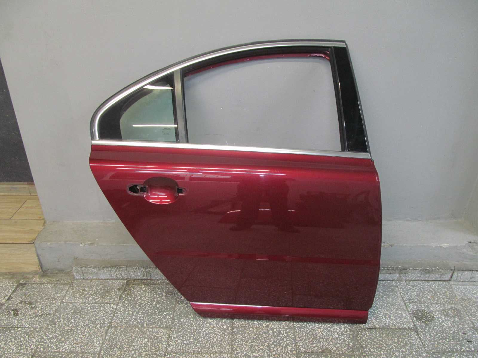 VOLVO S80 II 06-16 DRZWI TYL TYLNE PRAWY 454