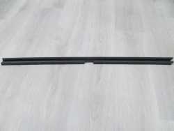 VOLVO S80 II V70 III 06-13 USZCZELKA LISTWA ZGARNIAJACA DRZWI PRZOD PRAWA