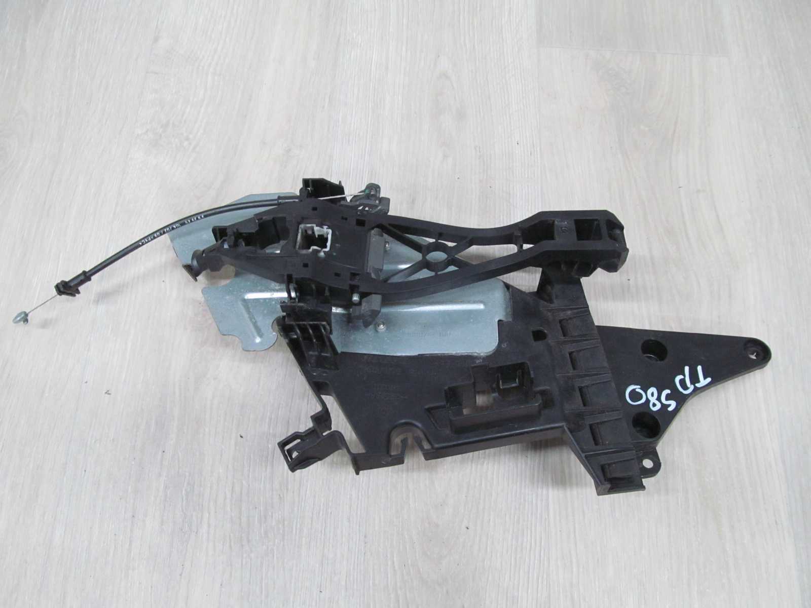 VOLVO S80 II V70 III 06-13 OSLONA MOCOWANIE ZAMKA TYL PRAWY 30661075 30784203