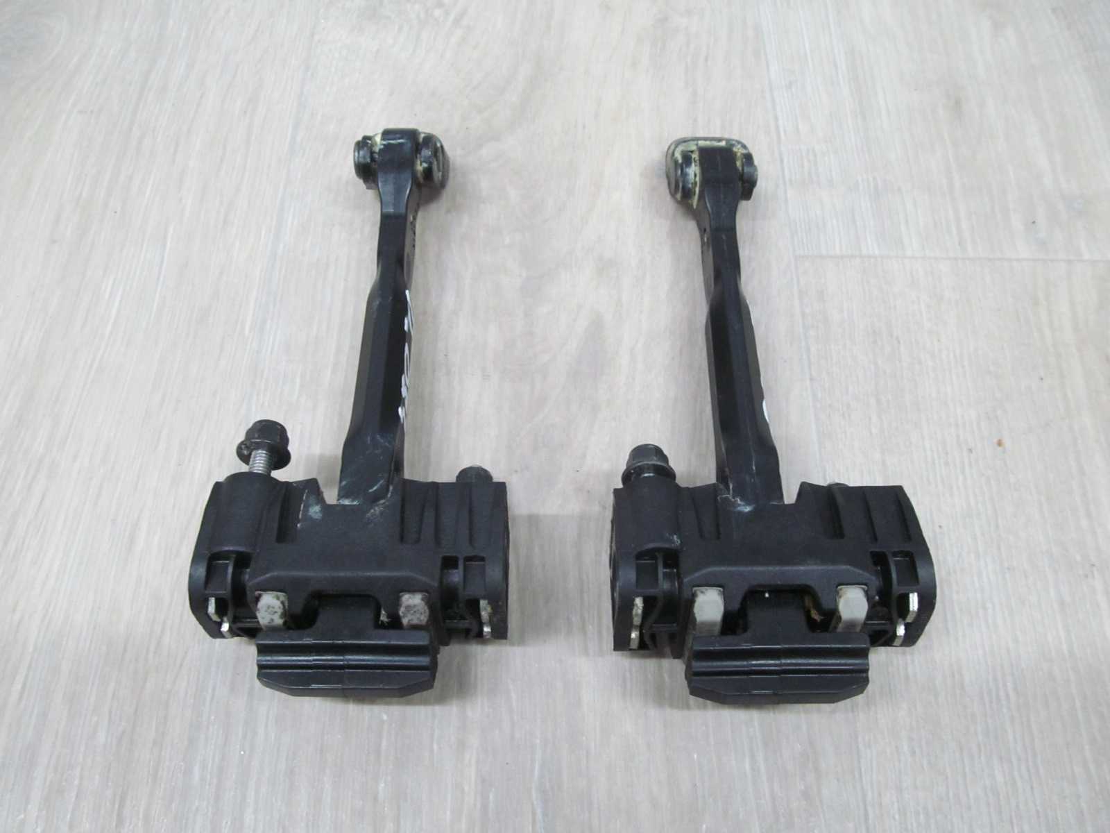 VOLVO S80 II V70 III 06-13 OGRANICZNIK DRZWI TYL 31217754