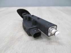 VOLVO S80 II V70 III 06-13 SPRYSKIWACZ LAMPY PRAWY 454 30663580