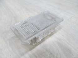 VOLVO S80 II V70 III 06-13 LAMPKA OSWIETLENIA DRZWI 30754448