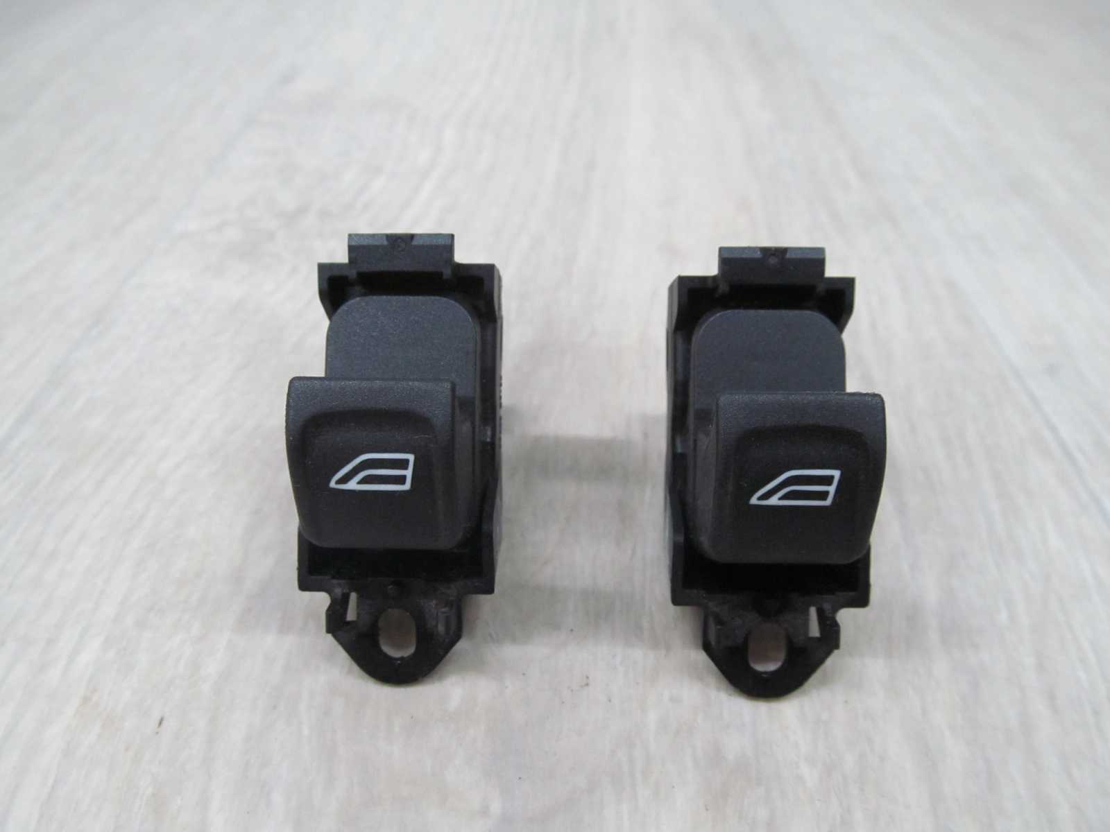 VOLVO S80 II V70 III XC70 06-13 PRZELACZNIK PRZYCISK SZYBY TYL 30773273