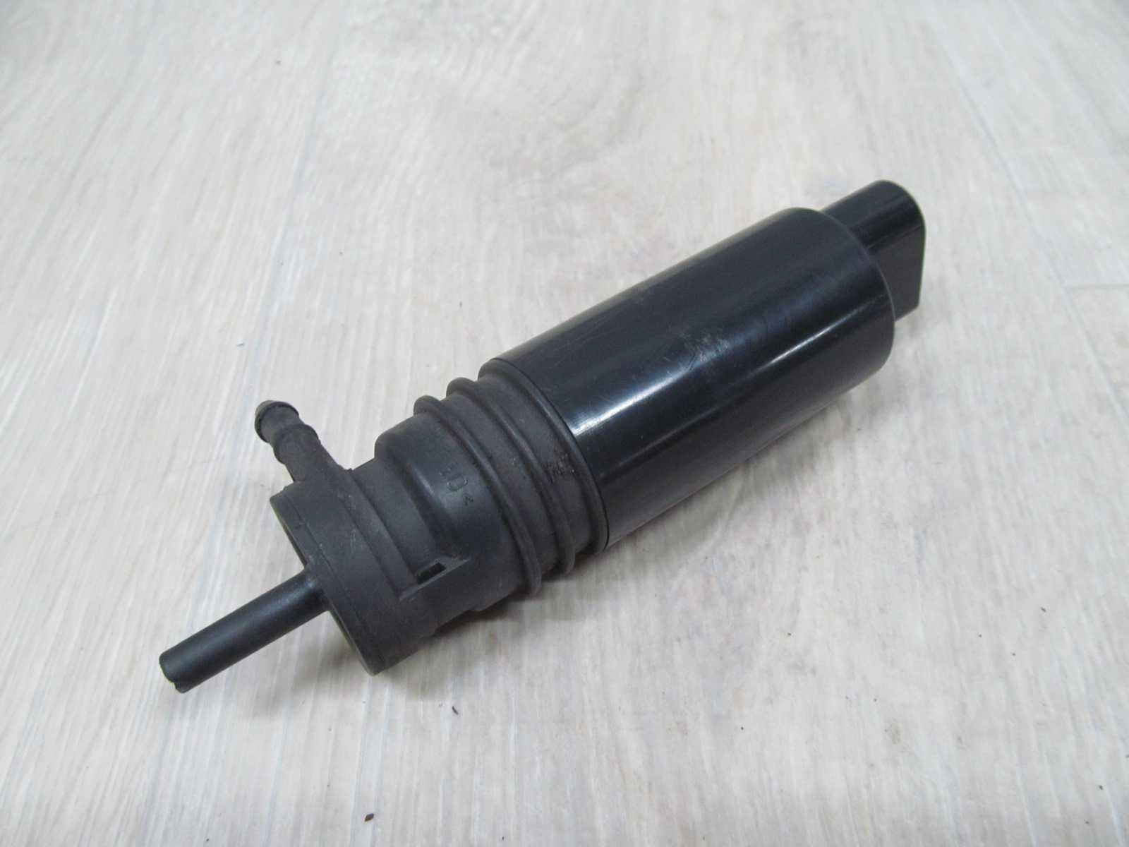 VOLVO S80 II V70 III 06-13 POMPKA SPRYSKIWACZY 30655138