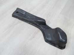 VOLVO S80 II V70 III 06-13 OSLONA WYGLUSZENIE BLOTNIKA PRAWE 8684736