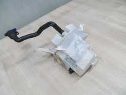 VOLVO S80 II V70 III 06-13 ZBIORNICZEK SPRYSKIWACZY POMPKA 30784233 30784234