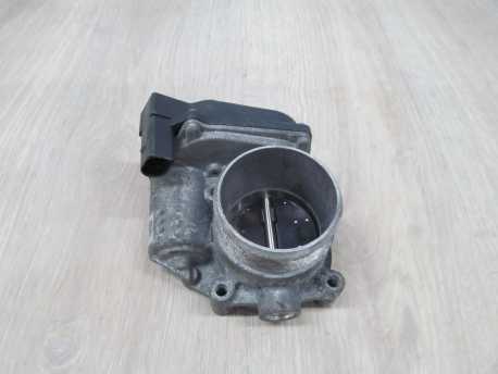 VW AUDI 2.0 TFSI PRZEPUSTNICA 06F133062J