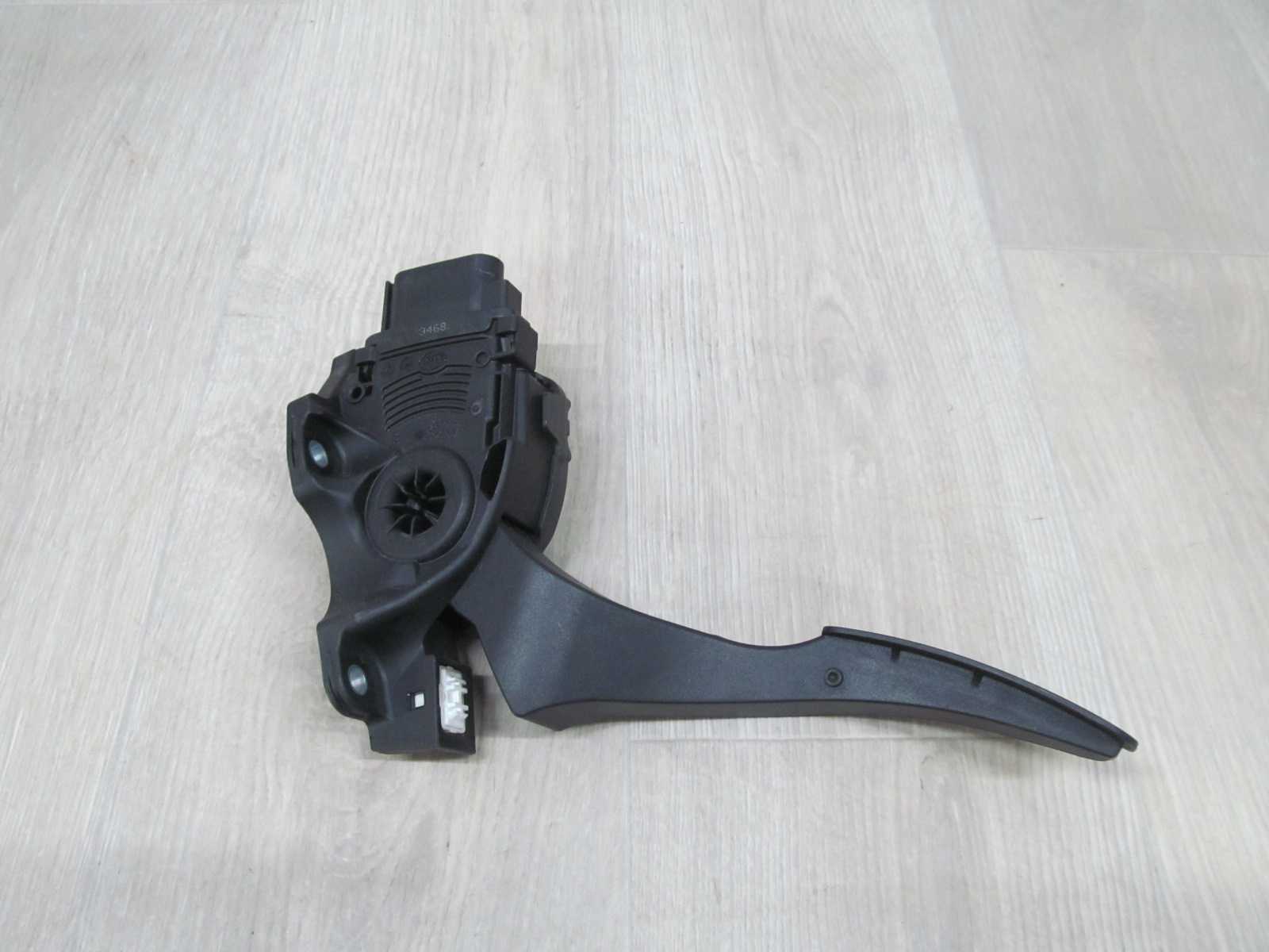 VOLVO S80 II V70 III XC70 III 06-16 2.4 D5 PEDAL POTENCJOMETR GAZU 6G92-9F836-DD UK