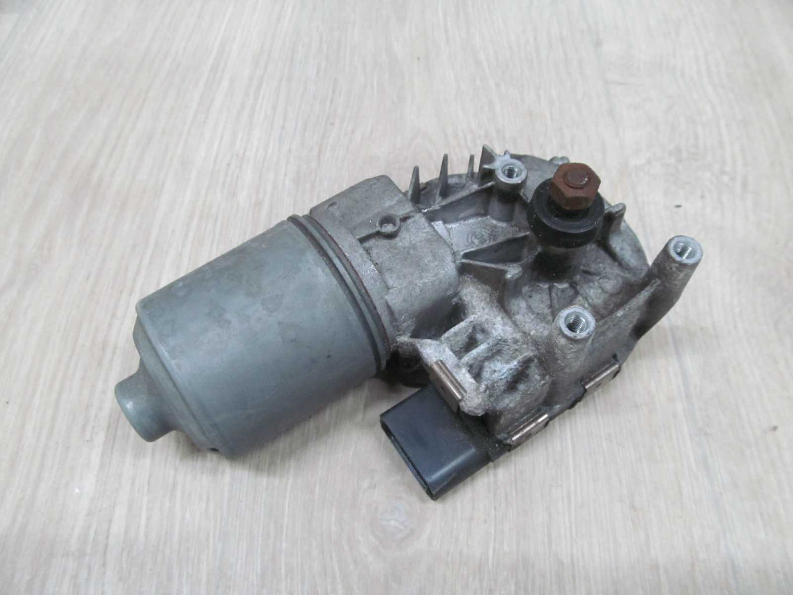 VOLVO S80 II 06-13 SILNICZEK WYCIERACZEK PRZOD 1397220584