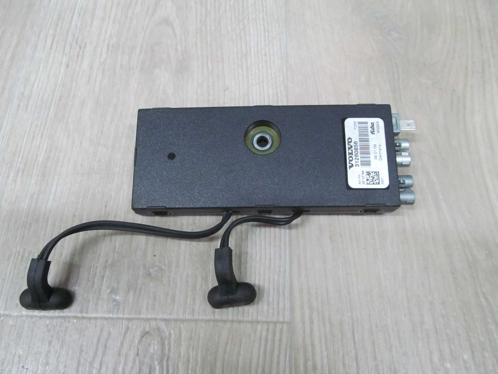 VOLVO S80 II V70 III 06-13 WZMACNIACZ ANTENOWY 31260856