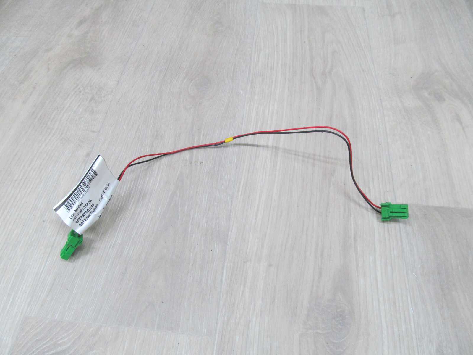 VOLVO C30 KABEL PRZEDLUZKA KLAMRY PASA TYL 30721068-AA 06-13