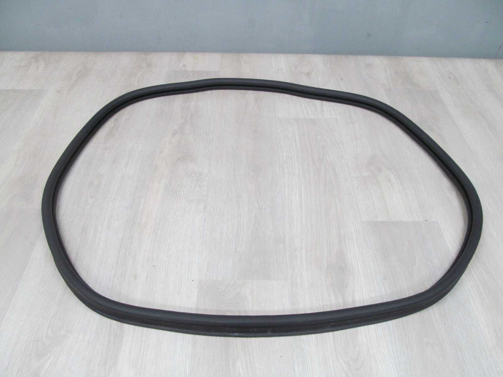 VOLVO C30 USZCZELKA KAROSERYJNA WNEKI KLAPY BAGAZNIKA TYL 06-13