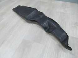 VOLVO C30 06-13 OSLONA WYGLUSZENIE PIANKA BLOTNIKA PRAWY 30715655