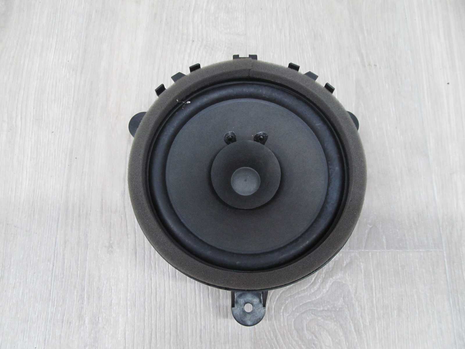 VOLVO C30 S40 V50 GLOSNIK DRZWI 30657444 04-13