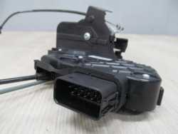 VOLVO C30 06-13 ZAMEK DRZWI LEWY 30799311