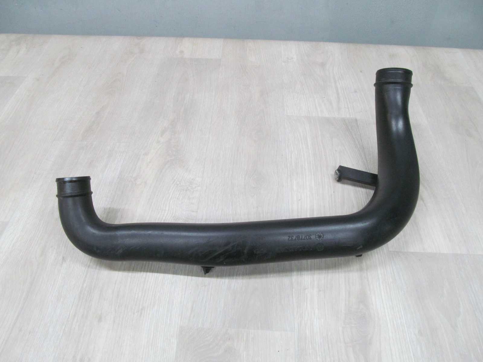 VOLVO S80 II V70 III 2.4 D5 06-13 WAZ PRZEWOD INTERCOOLERA 30778732