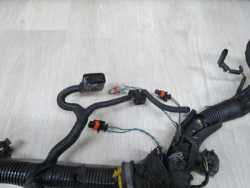 VOLVO S80 V70 XC 2.4 D5 WIAZKA INSTALACJA SILNIKA 30782413