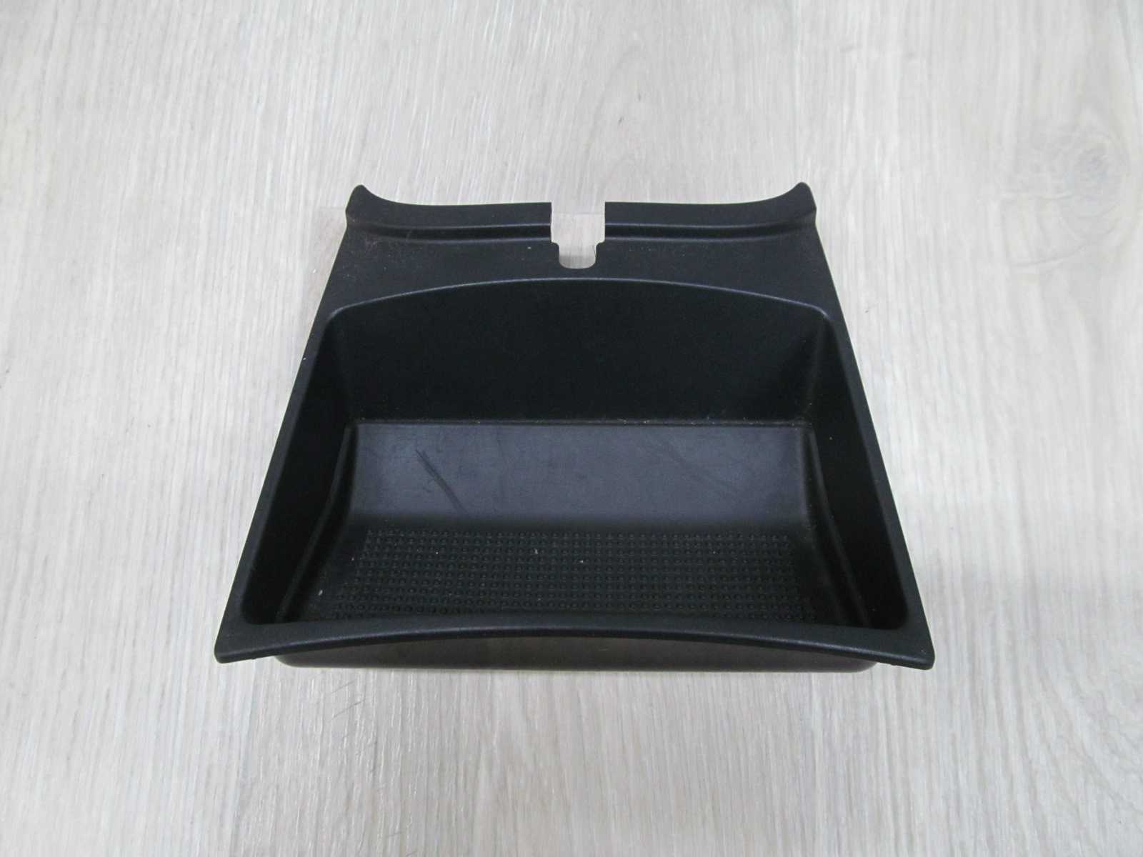 VOLVO C30 06-13 KIESZEN SCHOWEK POLKA TUNELU 30755394