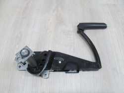 VOLVO C30 DZWIGNIA HAMULCA RECZNEGO 06-13