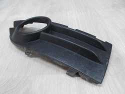 VOLVO C30 06-10 KRATKA ATRAPA HALOGENU ZDERZAKA PRAWA 30657196