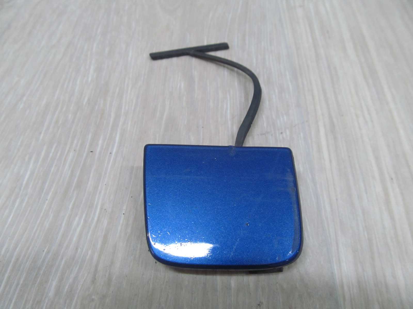 VOLVO C30 06-13 ZASLEPKA HAKA ZDERZAKA PRZOD 30655932