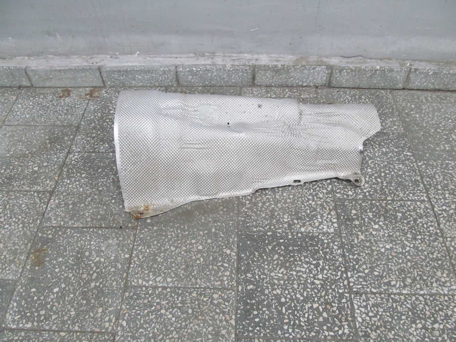 VOLVO C30 S40 V50 04-13 OSLONA TERMICZNA TLUMIKA 3M51-R114B04C