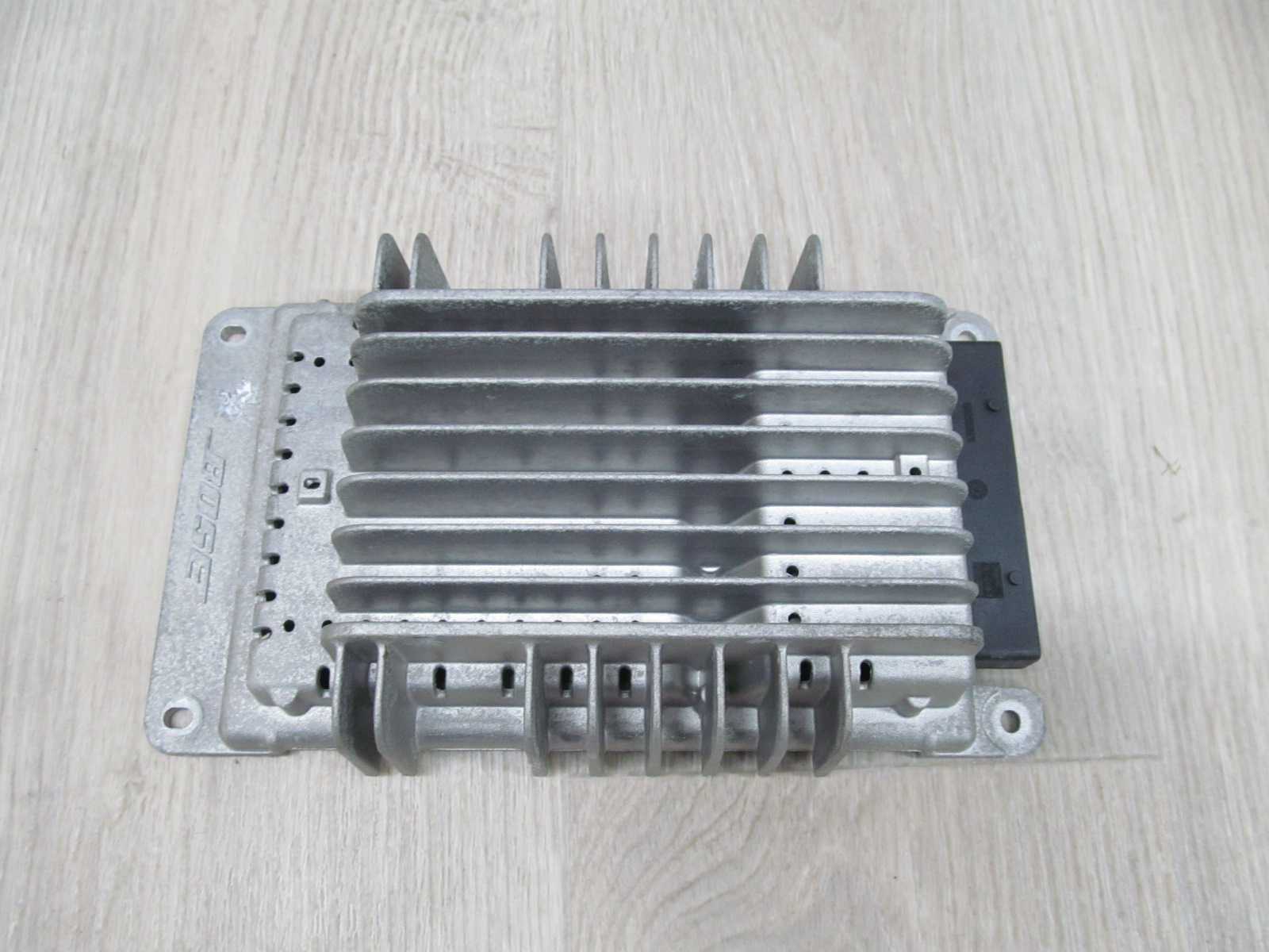 AUDI A4 B6 PASSAT WZMACNIACZ BOSE 8E5035223B