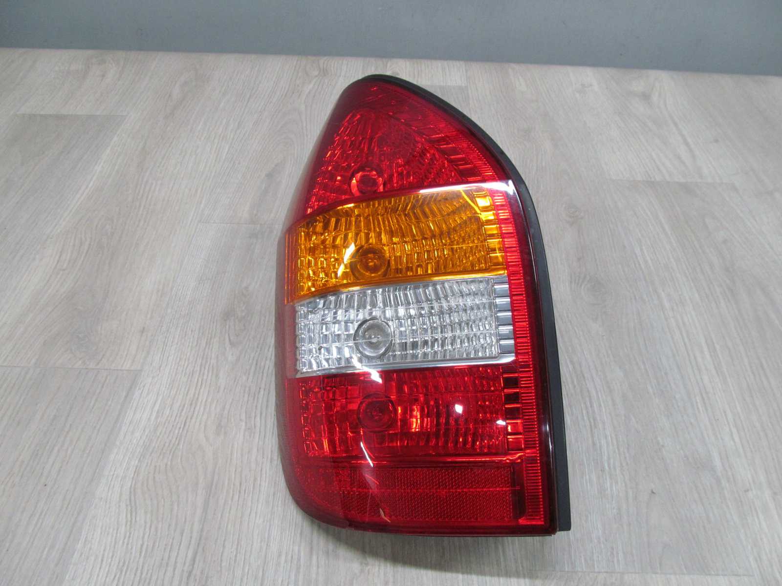 OPEL ZAFIRA A 99-05 LAMPA TYL LEWA