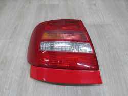 AUDI A4 B5 LIFT FL SEDAN LAMPA TYLNA LEWA 99-01