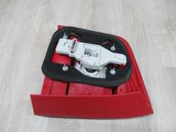 SKODA OCTAVIA II KOMBI LAMPA TYL PRAWA 1Z9945096 04-10