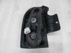SUZUKI GRAND VITARA LAMPA TYL PRAWA 01-05