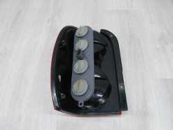 JEEP CHEROKEE LIBERTY KJ LAMPA TYLNA TYL PRAWA 01-04