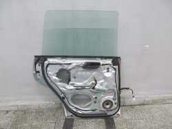 SUBARU FORESTER II LIFT SG DRZWI TYL TYLNE LEWE KPL 01G 05-08