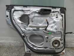 SUBARU FORESTER II LIFT SG DRZWI TYL TYLNE LEWE KPL 01G 05-08