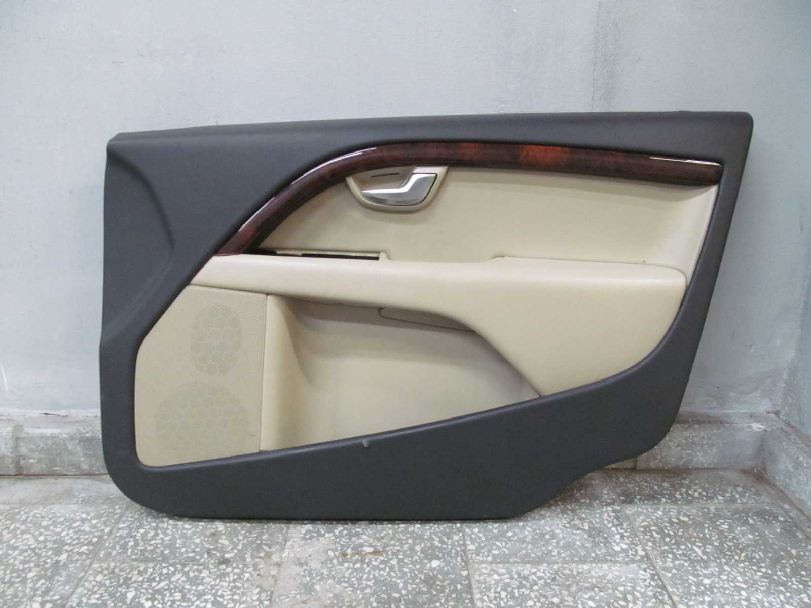 VOLVO S80 II V70 06-13 TAPICERKA BOCZEK DRZWI SKORA PRZOD PRAWY 8686853