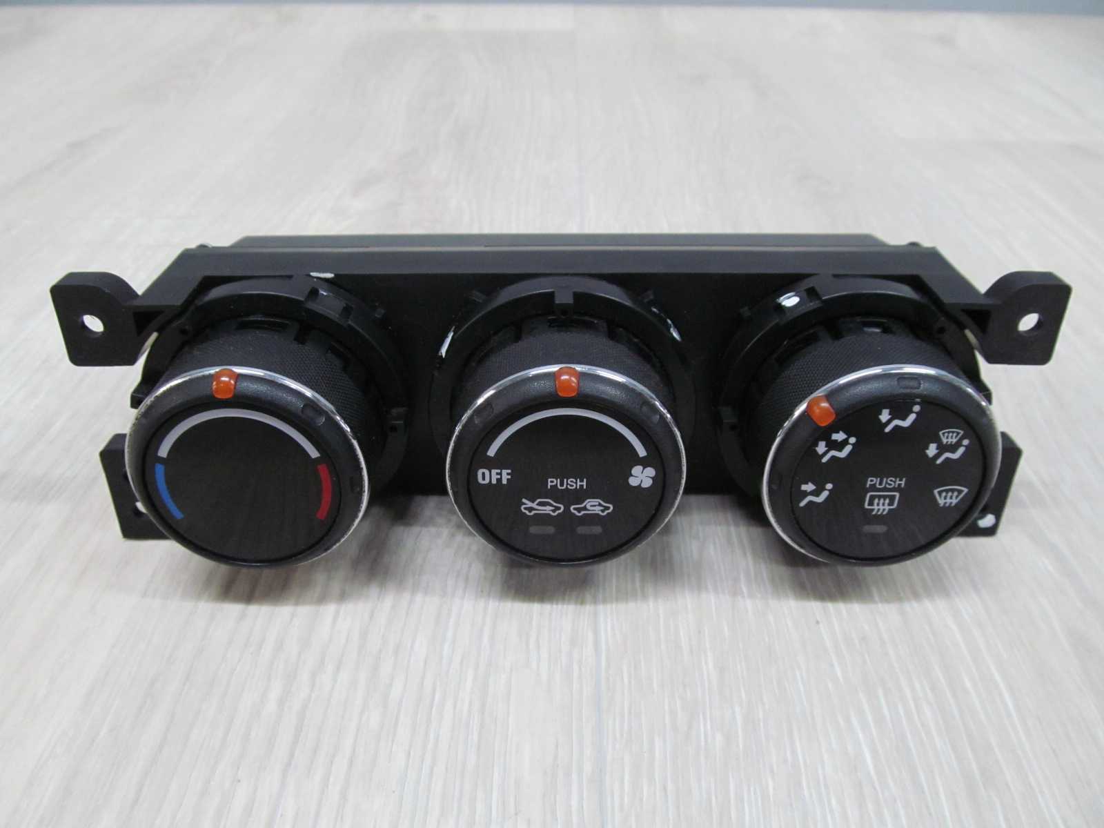 SUZUKI LIANA PANEL NAWIEWU KLIMATYZACJI 39510-59J01 01-10