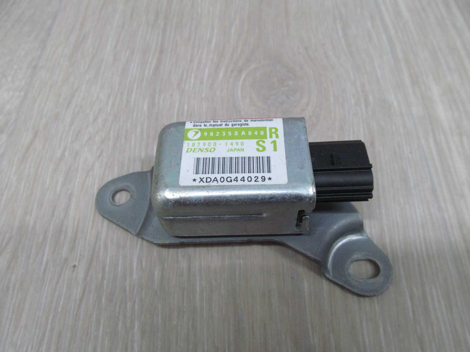 SUBARU FORESTER SG II CZUJNIK UDERZENIA PRAWY 98235SA040 187900-1490