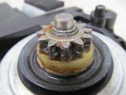 VOLVO S40 V50 04-12 SILNICZEK SZYBY PRZOD PRAWY 30773907