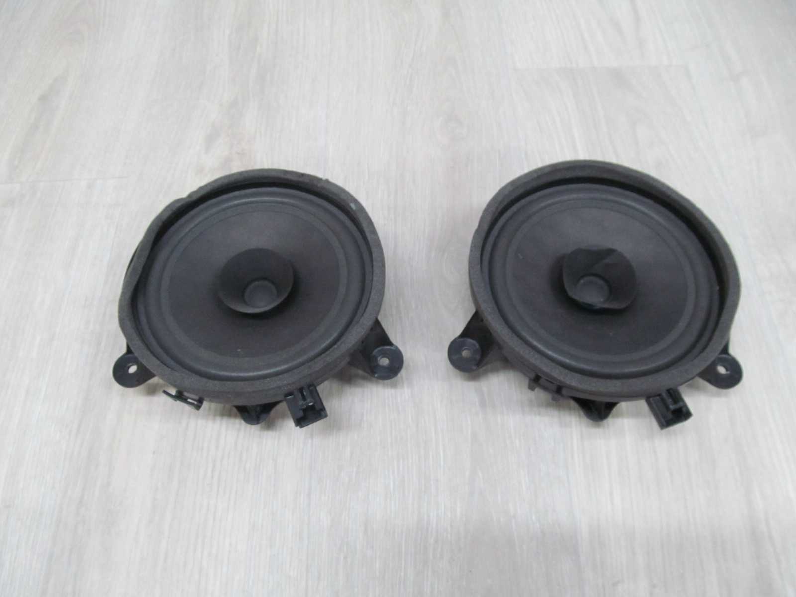 VOLVO C30 S40 V50 GLOSNIK DRZWI 8651206 04-13