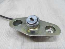 VOLVO S60 LIFT 04-10 ZAMEK WKLADKA KLAPY BAGAZNIKA TYL 8679694