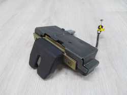 VOLVO XC90 04-13 ZAMEK KLAPY BAGAZNIKA TYL 30649246