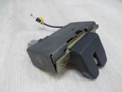 VOLVO XC90 04-13 ZAMEK KLAPY BAGAZNIKA TYL 30649246