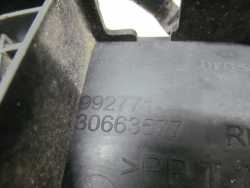 VOLVO S40 V50 04-13 UCHWYT PODSTAWA KLAMKI PRAWA 30663577