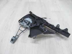 VOLVO S40 V50 04-13 UCHWYT PODSTAWA KLAMKI PRAWA 30699110