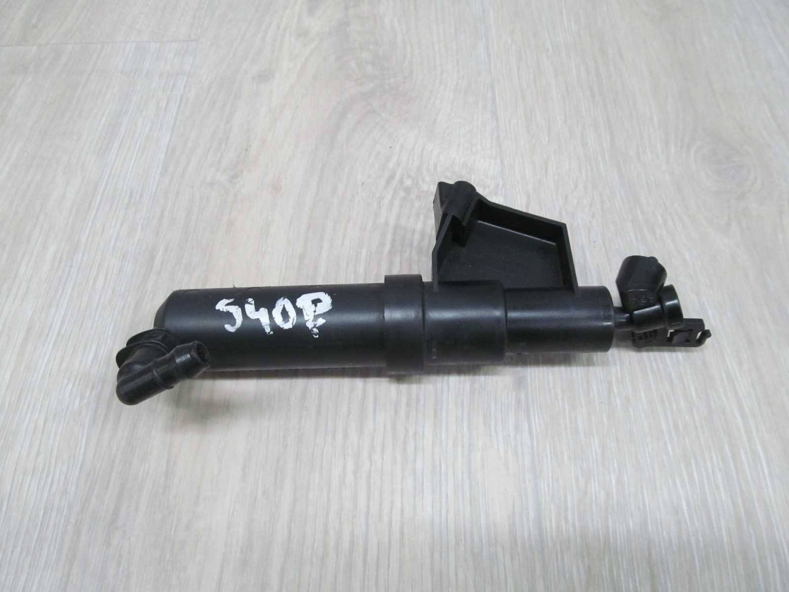 VOLVO S40 V50 SPRYSKIWACZ LAMPY REFLEKTORA PRAWY XENON 04-12